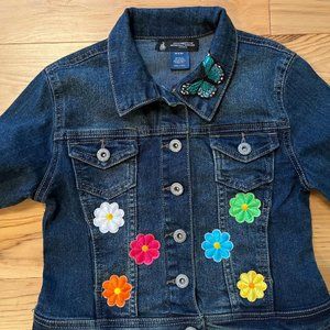 NWOT Girls Jean Jacket, 6/6X Flower Patches & Appliques